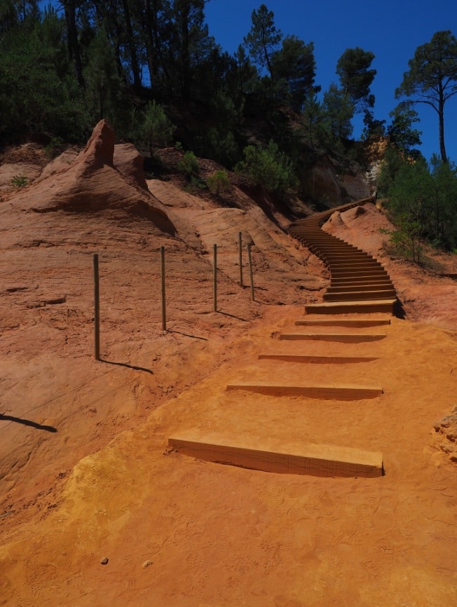 Carrières et mines d&rsquo;ocre dans le Lubéron